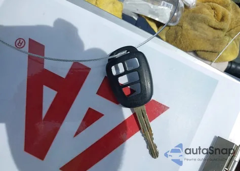 2019 Toyota Corolla Le from USA, damaged, VIN 5YFBURHE5KP858493